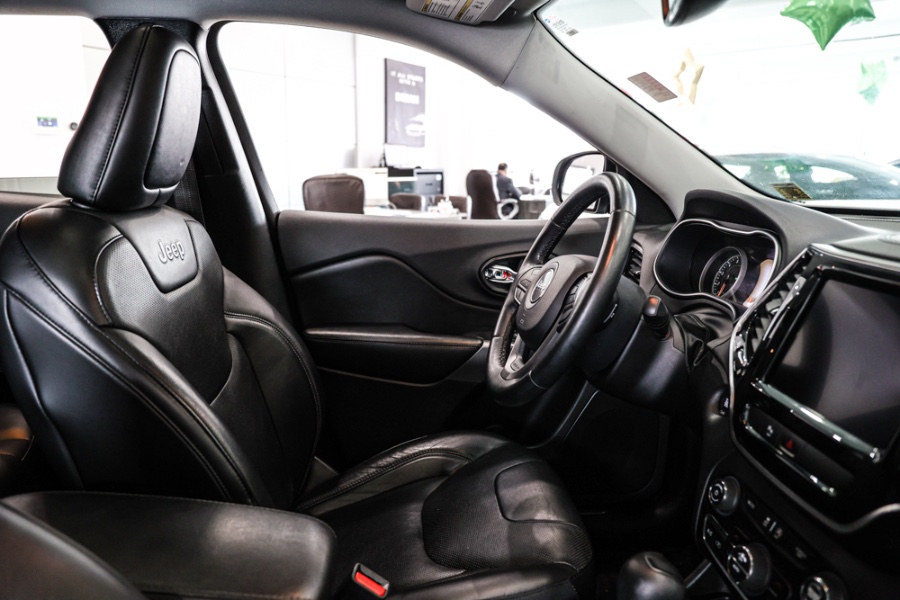 2019 Jeep Cherokee Limited 4x4, available for sale in Franklin Square, New York | Luxury Motor Club. Franklin Square, New York 2019 Jeep Cherokee Limited 4x4, available for sale in Franklin Square, New York | Luxury Motor Club. Franklin Square, New York