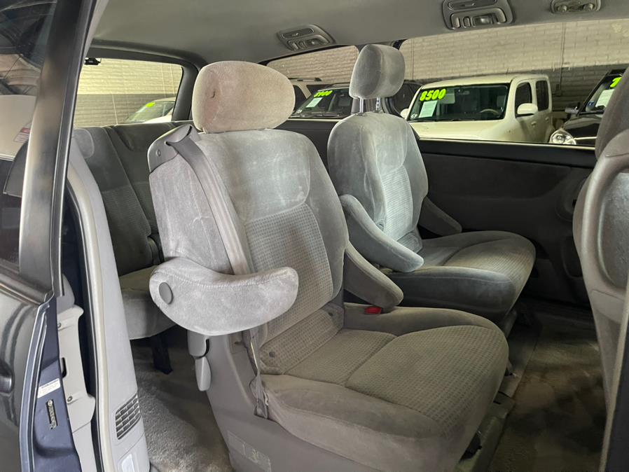 2006 Toyota Sienna 5dr CE FWD 7-Passenger (Natl), available for sale in Garden Grove, California | U Save Auto Auction. Garden Grove, California 2006 Toyota Sienna 5dr CE FWD 7-Passenger (Natl), available for sale in Garden Grove, California | U Save Auto Auction. Garden Grove, California