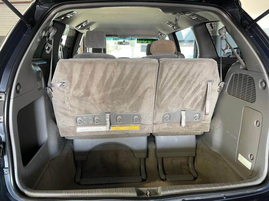 2006 Toyota Sienna 5dr CE FWD 7-Passenger (Natl), available for sale in Garden Grove, California | U Save Auto Auction. Garden Grove, California 2006 Toyota Sienna 5dr CE FWD 7-Passenger (Natl), available for sale in Garden Grove, California | U Save Auto Auction. Garden Grove, California