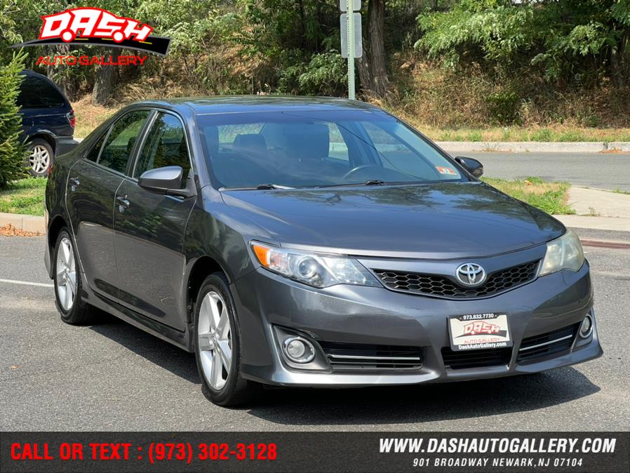 2014 Toyota Camry 4dr Sdn I4 Auto SE (Natl) *Ltd Avail*, available for sale in Newark, New Jersey | Dash Auto Gallery Inc.. Newark, New Jersey