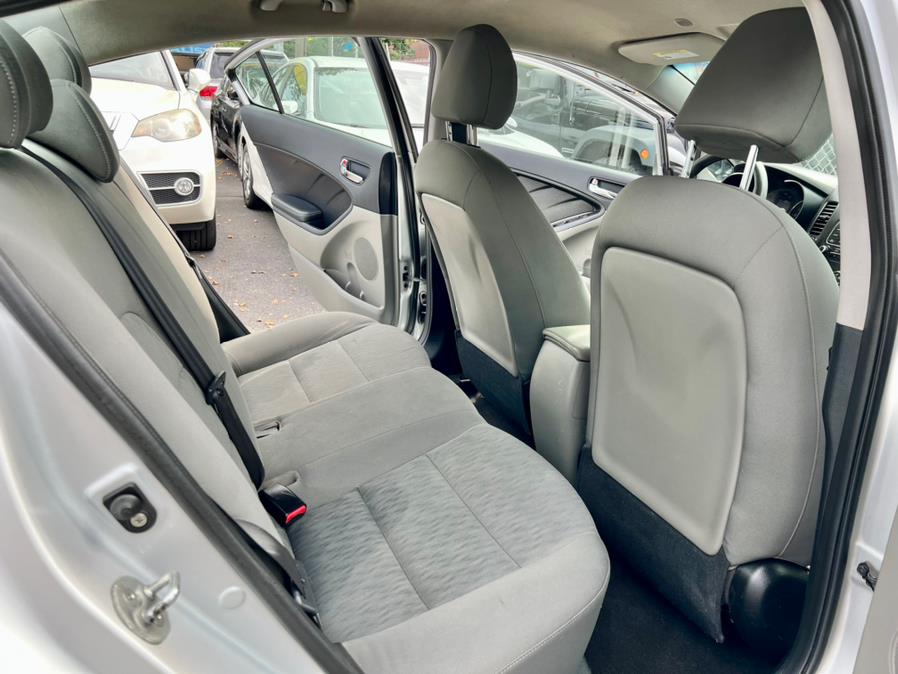 Used Kia Forte 4dr Sdn Auto LX 2015 | Advanced Auto Mall. Bronx, New York Used Kia Forte 4dr Sdn Auto LX 2015 | Advanced Auto Mall. Bronx, New York