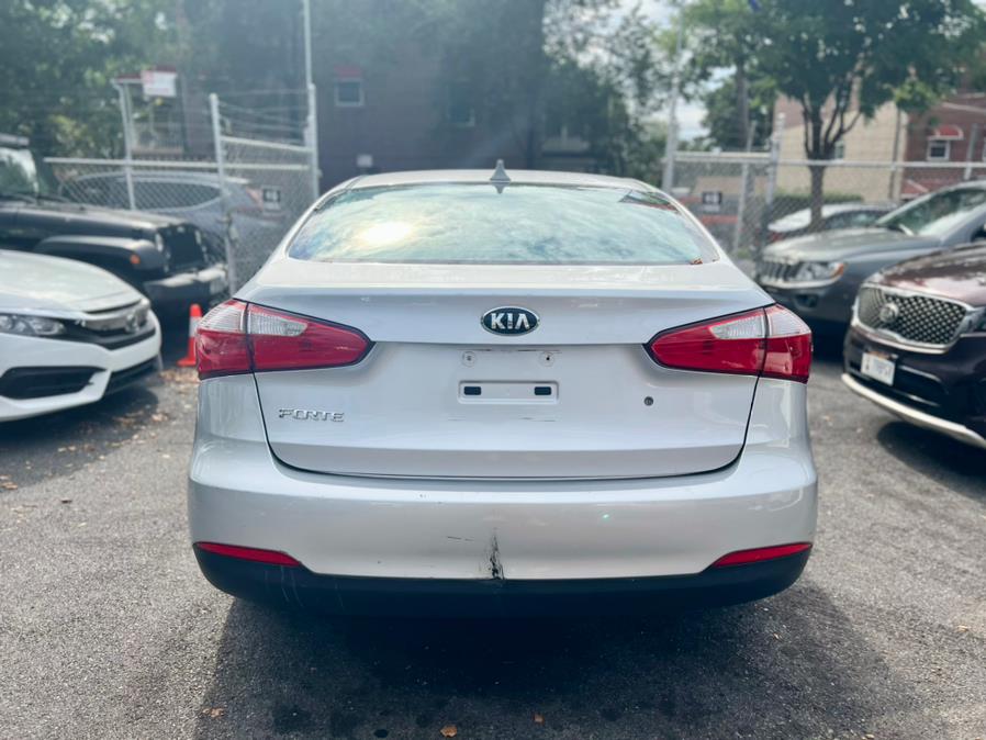 Used Kia Forte 4dr Sdn Auto LX 2015 | Advanced Auto Mall. Bronx, New York Used Kia Forte 4dr Sdn Auto LX 2015 | Advanced Auto Mall. Bronx, New York