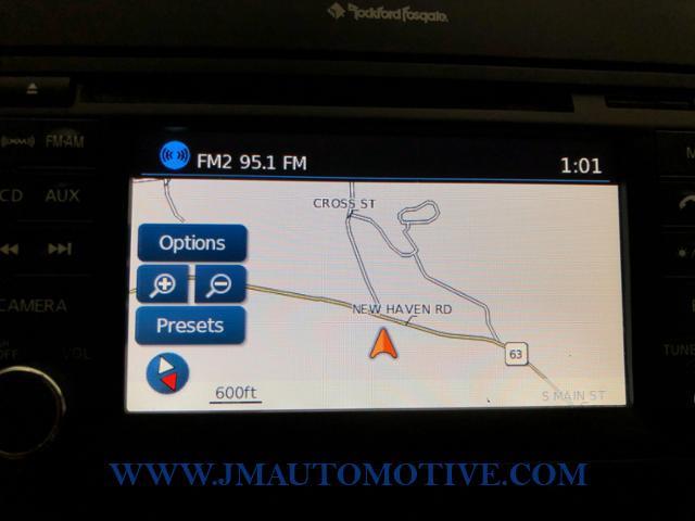 2013 Nissan Frontier 4WD Crew Cab SWB Auto SL, available for sale in Naugatuck, Connecticut | J&M Automotive Sls&Svc LLC. Naugatuck, Connecticut 2013 Nissan Frontier 4WD Crew Cab SWB Auto SL, available for sale in Naugatuck, Connecticut | J&M Automotive Sls&Svc LLC. Naugatuck, Connecticut