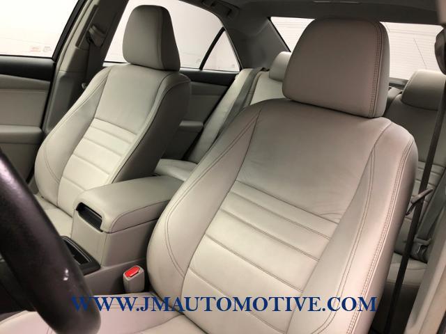 2015 Toyota Camry 4dr Sdn I4 Auto XLE, available for sale in Naugatuck, Connecticut | J&M Automotive Sls&Svc LLC. Naugatuck, Connecticut 2015 Toyota Camry 4dr Sdn I4 Auto XLE, available for sale in Naugatuck, Connecticut | J&M Automotive Sls&Svc LLC. Naugatuck, Connecticut