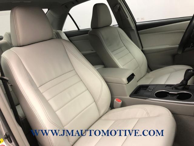 2015 Toyota Camry 4dr Sdn I4 Auto XLE, available for sale in Naugatuck, Connecticut | J&M Automotive Sls&Svc LLC. Naugatuck, Connecticut 2015 Toyota Camry 4dr Sdn I4 Auto XLE, available for sale in Naugatuck, Connecticut | J&M Automotive Sls&Svc LLC. Naugatuck, Connecticut