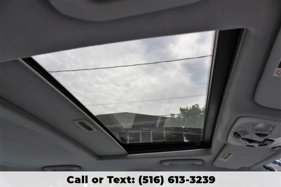 2003 Mercedes-Benz C-Class 4dr Sdn 2.6L, available for sale in Great Neck, New York | Great Neck Car Buyers & Sellers. Great Neck, New York 2003 Mercedes-Benz C-Class 4dr Sdn 2.6L, available for sale in Great Neck, New York | Great Neck Car Buyers & Sellers. Great Neck, New York