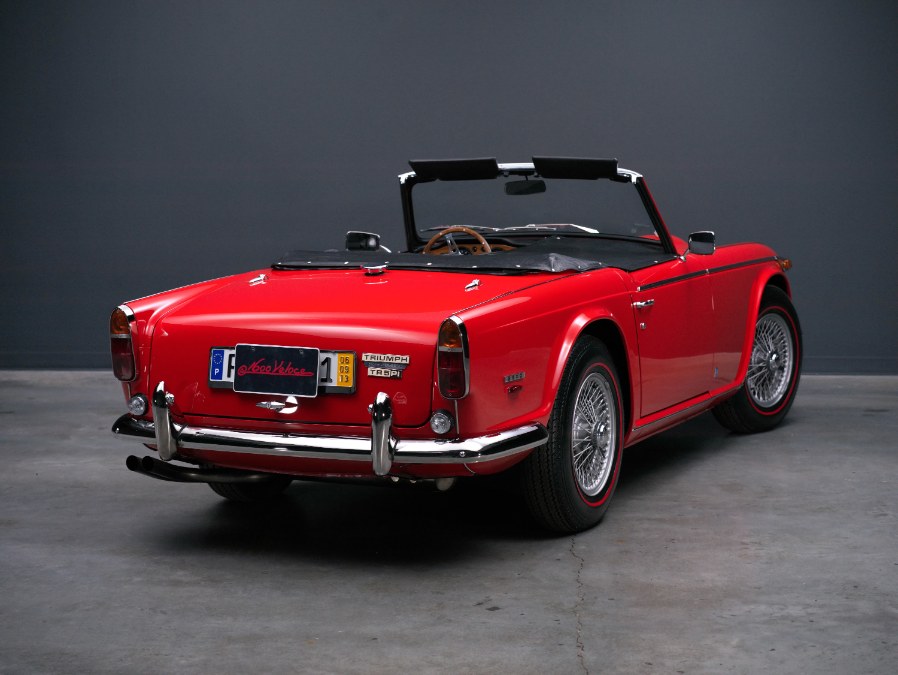 1968 Triumph TR5 PI Surrey Top, available for sale in North Salem, New York | Meccanic Shop North Inc. North Salem, New York 1968 Triumph TR5 PI Surrey Top, available for sale in North Salem, New York | Meccanic Shop North Inc. North Salem, New York