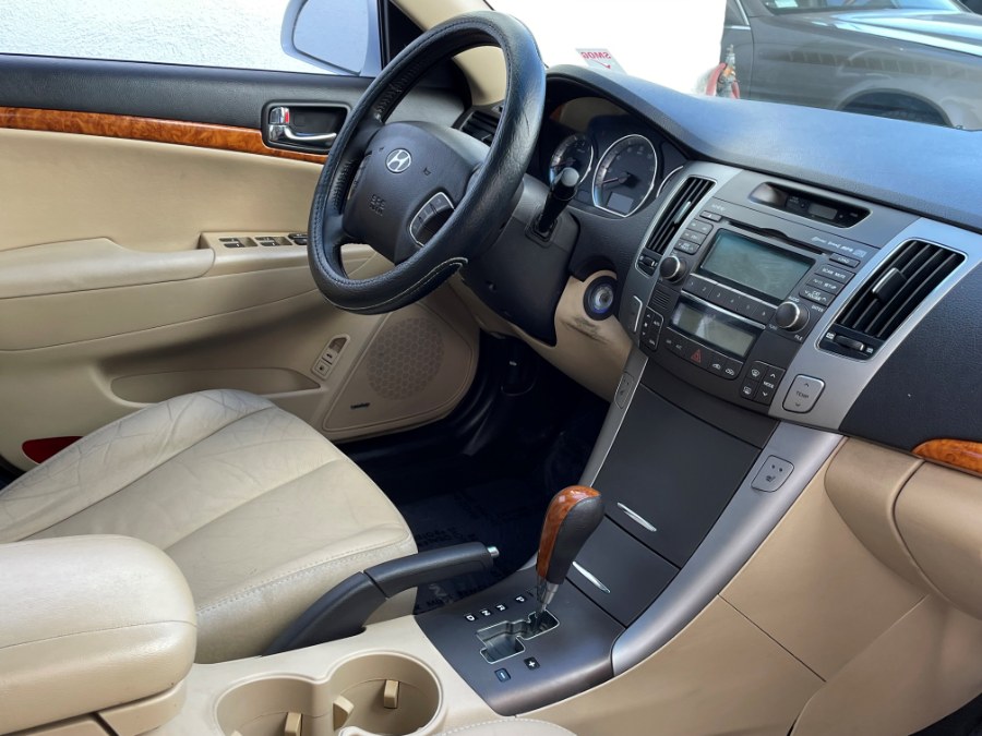 Used Hyundai Sonata 4dr Sdn V6 Auto Limited 2010 | Green Light Auto. Corona, California Used Hyundai Sonata 4dr Sdn V6 Auto Limited 2010 | Green Light Auto. Corona, California