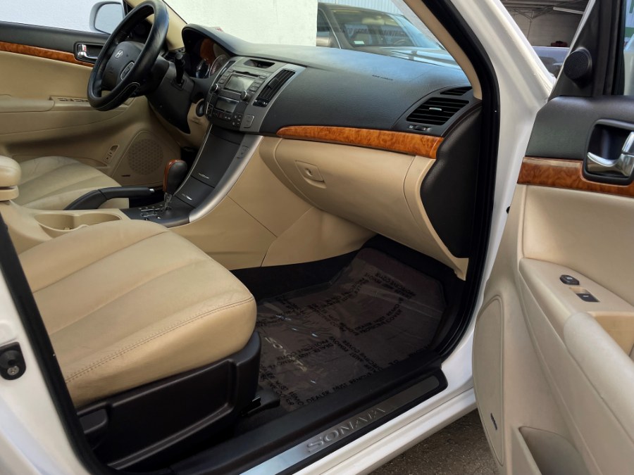 Used Hyundai Sonata 4dr Sdn V6 Auto Limited 2010 | Green Light Auto. Corona, California Used Hyundai Sonata 4dr Sdn V6 Auto Limited 2010 | Green Light Auto. Corona, California