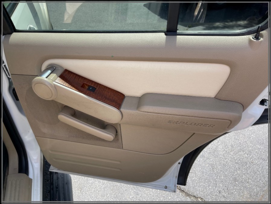 2008 Ford Explorer 4WD 4dr V6 Eddie Bauer, available for sale in Huntington Station, New York | My Auto Inc.. Huntington Station, New York 2008 Ford Explorer 4WD 4dr V6 Eddie Bauer, available for sale in Huntington Station, New York | My Auto Inc.. Huntington Station, New York