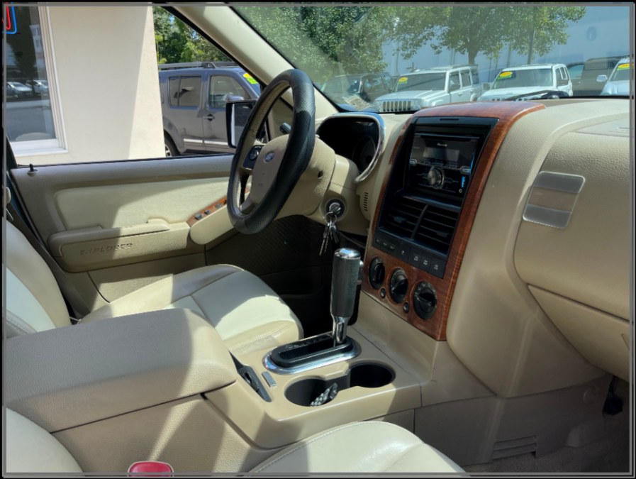 2008 Ford Explorer 4WD 4dr V6 Eddie Bauer, available for sale in Huntington Station, New York | My Auto Inc.. Huntington Station, New York 2008 Ford Explorer 4WD 4dr V6 Eddie Bauer, available for sale in Huntington Station, New York | My Auto Inc.. Huntington Station, New York