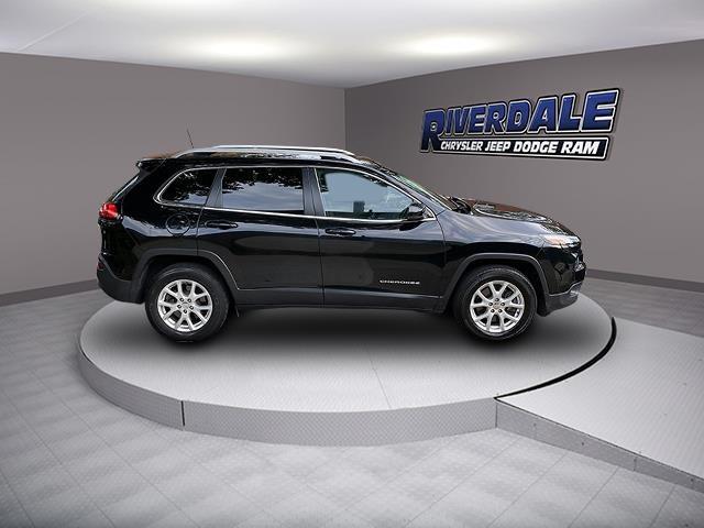 Used Jeep Cherokee Latitude 2017 | Eastchester Motor Cars. Bronx, New York Used Jeep Cherokee Latitude 2017 | Eastchester Motor Cars. Bronx, New York