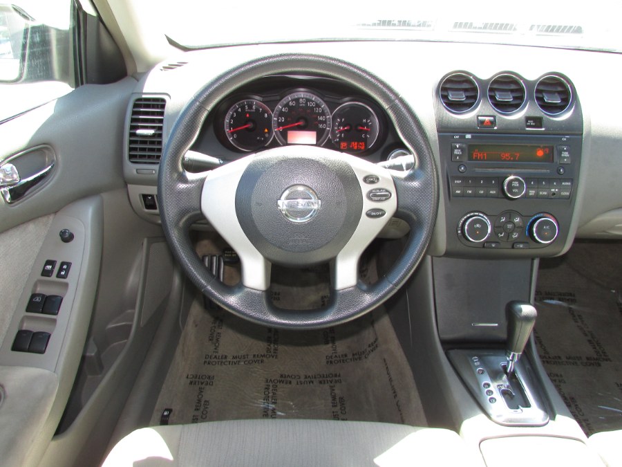 Used Nissan Altima 4dr Sdn I4 CVT 2.5 SL 2011 | United Auto Sales of E Windsor, Inc. East Windsor, Connecticut Used Nissan Altima 4dr Sdn I4 CVT 2.5 SL 2011 | United Auto Sales of E Windsor, Inc. East Windsor, Connecticut