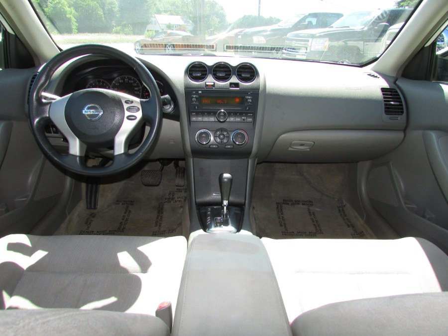 Used Nissan Altima 4dr Sdn I4 CVT 2.5 SL 2011 | United Auto Sales of E Windsor, Inc. East Windsor, Connecticut Used Nissan Altima 4dr Sdn I4 CVT 2.5 SL 2011 | United Auto Sales of E Windsor, Inc. East Windsor, Connecticut