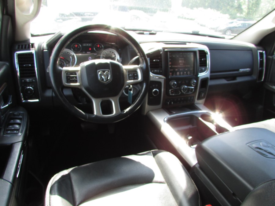 Used Ram 2500 4WD Crew Cab 149" Laramie 2016 | United Auto Sales of E Windsor, Inc. East Windsor, Connecticut Used Ram 2500 4WD Crew Cab 149" Laramie 2016 | United Auto Sales of E Windsor, Inc. East Windsor, Connecticut