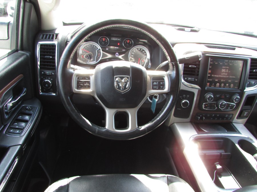 Used Ram 2500 4WD Crew Cab 149" Laramie 2016 | United Auto Sales of E Windsor, Inc. East Windsor, Connecticut Used Ram 2500 4WD Crew Cab 149" Laramie 2016 | United Auto Sales of E Windsor, Inc. East Windsor, Connecticut