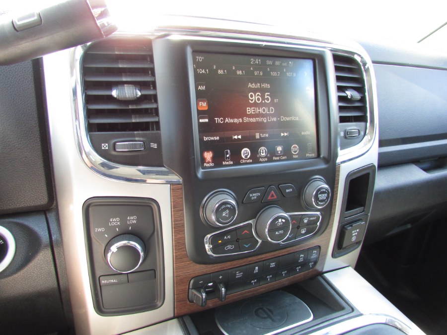 Used Ram 2500 4WD Crew Cab 149" Laramie 2016 | United Auto Sales of E Windsor, Inc. East Windsor, Connecticut Used Ram 2500 4WD Crew Cab 149" Laramie 2016 | United Auto Sales of E Windsor, Inc. East Windsor, Connecticut