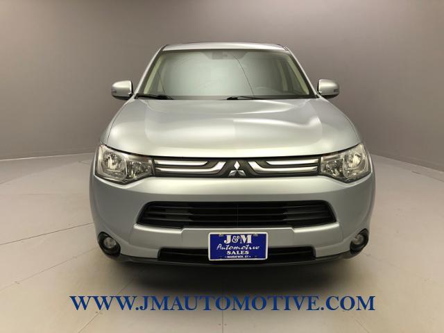 Used Mitsubishi Outlander 4WD 4dr SE 2014 | J&M Automotive Sls&Svc LLC. Naugatuck, Connecticut Used Mitsubishi Outlander 4WD 4dr SE 2014 | J&M Automotive Sls&Svc LLC. Naugatuck, Connecticut