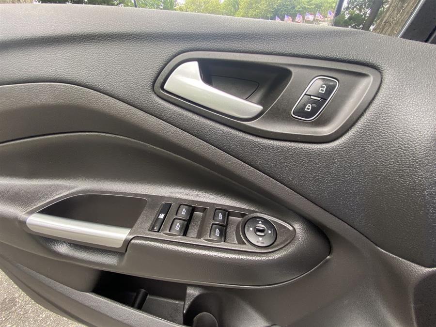 Used Ford Escape SE 4dr SUV 2018 | Camy Cars. Great Neck, New York Used Ford Escape SE 4dr SUV 2018 | Camy Cars. Great Neck, New York