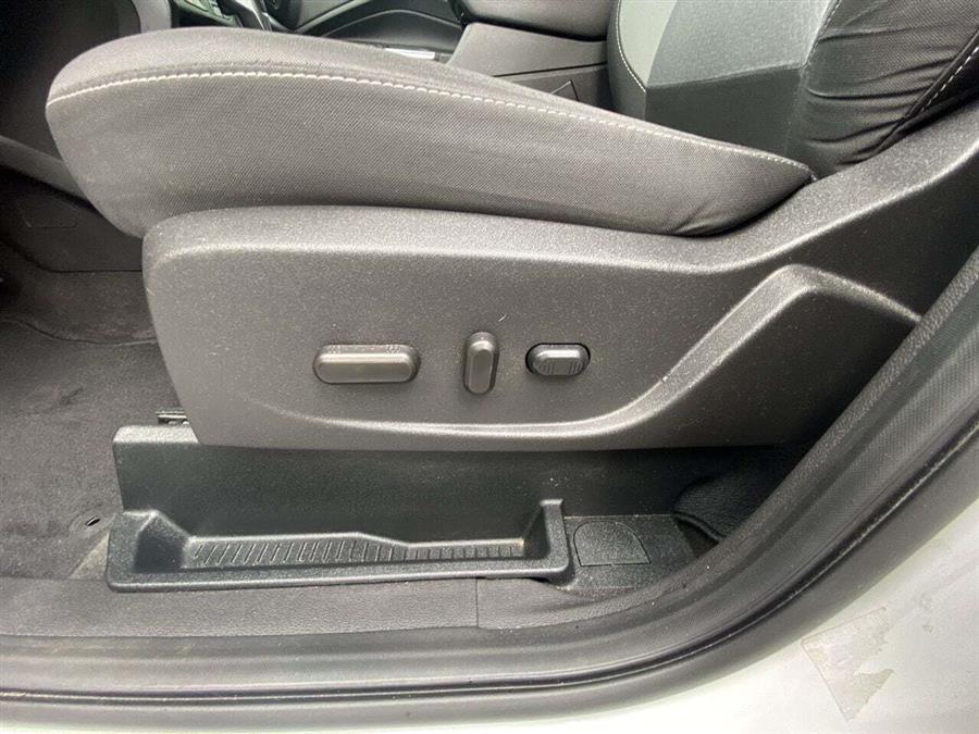 Used Ford Escape SE 4dr SUV 2018 | Camy Cars. Great Neck, New York Used Ford Escape SE 4dr SUV 2018 | Camy Cars. Great Neck, New York