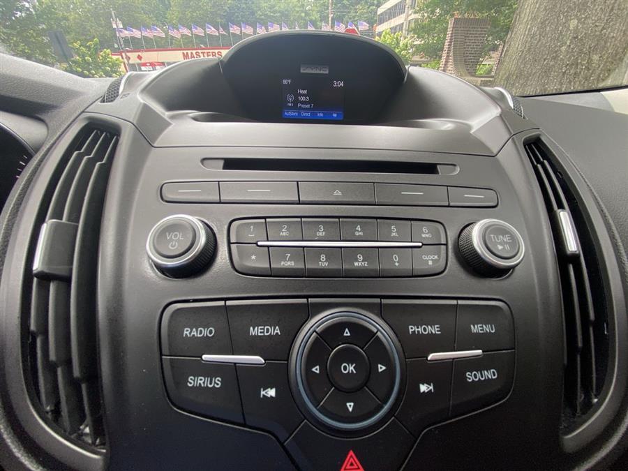 Used Ford Escape SE 4dr SUV 2018 | Camy Cars. Great Neck, New York Used Ford Escape SE 4dr SUV 2018 | Camy Cars. Great Neck, New York