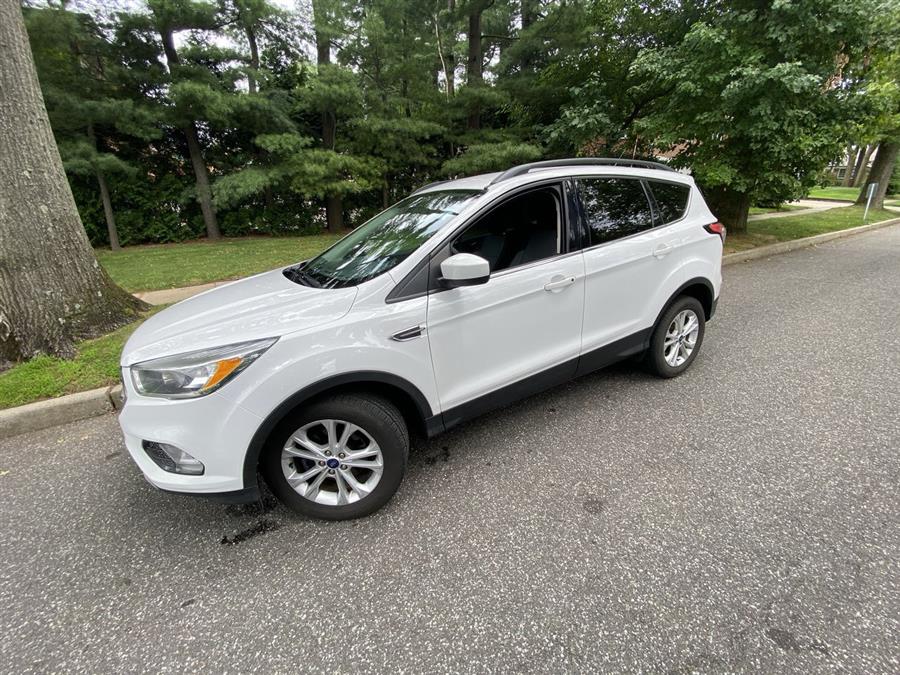 Used Ford Escape SE 4dr SUV 2018 | Camy Cars. Great Neck, New York Used Ford Escape SE 4dr SUV 2018 | Camy Cars. Great Neck, New York