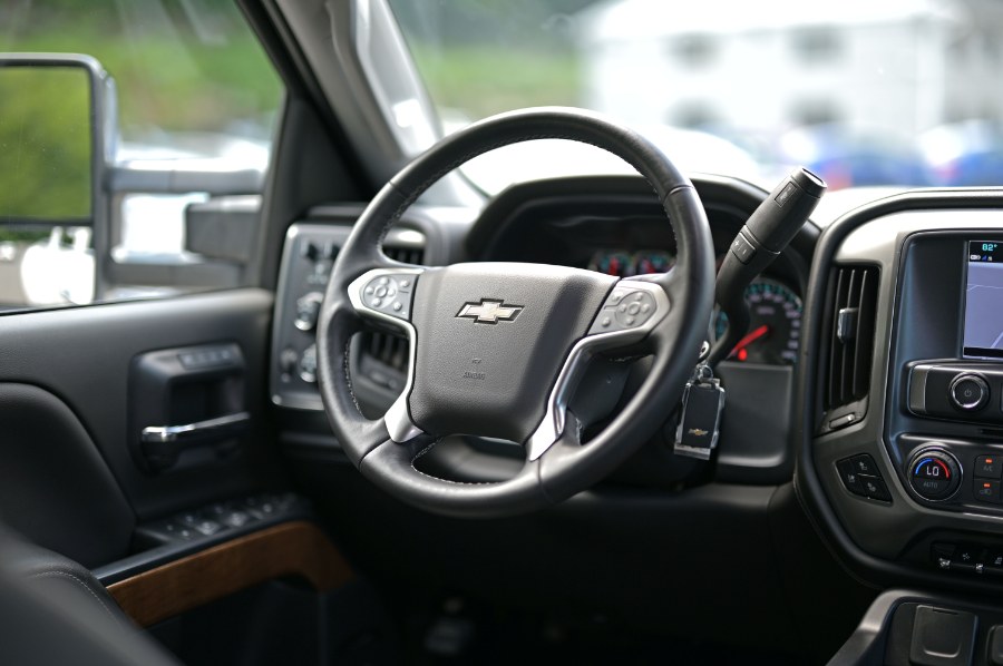 2019 Chevrolet Silverado 3500HD 4WD Crew Cab 167.7" LTZ, available for sale in Waterbury, Connecticut | Highline Car Connection. Waterbury, Connecticut 2019 Chevrolet Silverado 3500HD 4WD Crew Cab 167.7" LTZ, available for sale in Waterbury, Connecticut | Highline Car Connection. Waterbury, Connecticut