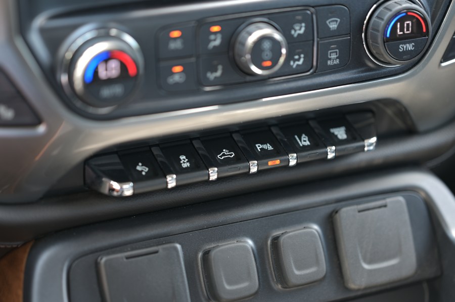2019 Chevrolet Silverado 3500HD 4WD Crew Cab 167.7" LTZ, available for sale in Waterbury, Connecticut | Highline Car Connection. Waterbury, Connecticut 2019 Chevrolet Silverado 3500HD 4WD Crew Cab 167.7" LTZ, available for sale in Waterbury, Connecticut | Highline Car Connection. Waterbury, Connecticut