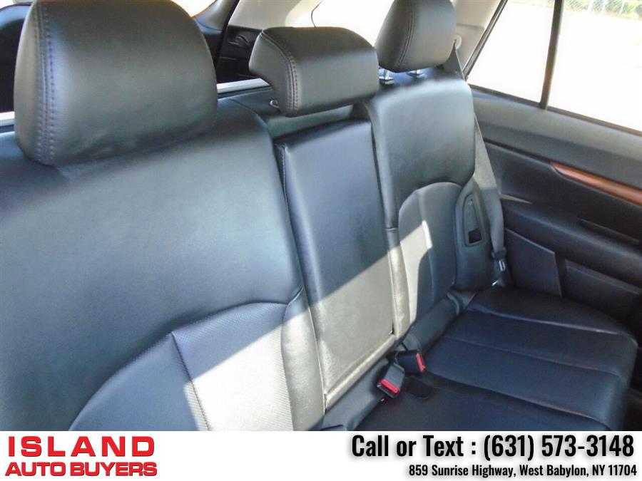 Used Subaru Outback 3.6R Limited AWD 4dr Wagon 2013 | Island Auto Buyers. West Babylon, New York Used Subaru Outback 3.6R Limited AWD 4dr Wagon 2013 | Island Auto Buyers. West Babylon, New York