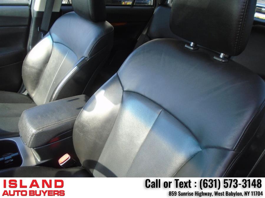 Used Subaru Outback 3.6R Limited AWD 4dr Wagon 2013 | Island Auto Buyers. West Babylon, New York Used Subaru Outback 3.6R Limited AWD 4dr Wagon 2013 | Island Auto Buyers. West Babylon, New York