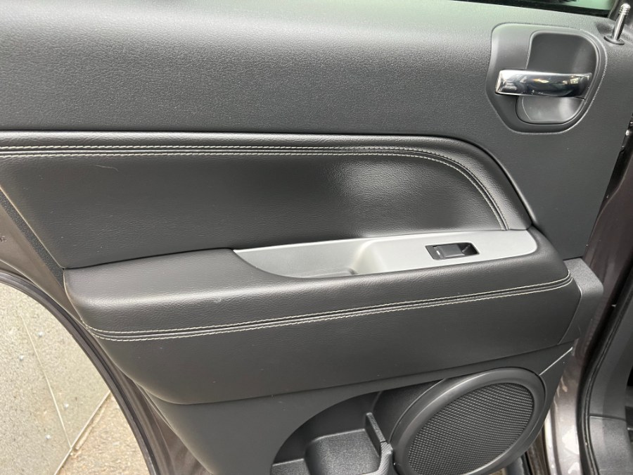 Used Jeep Compass 4WD 4dr High Altitude Edition 2016 | Bristol Auto Center LLC. Bristol, Connecticut Used Jeep Compass 4WD 4dr High Altitude Edition 2016 | Bristol Auto Center LLC. Bristol, Connecticut