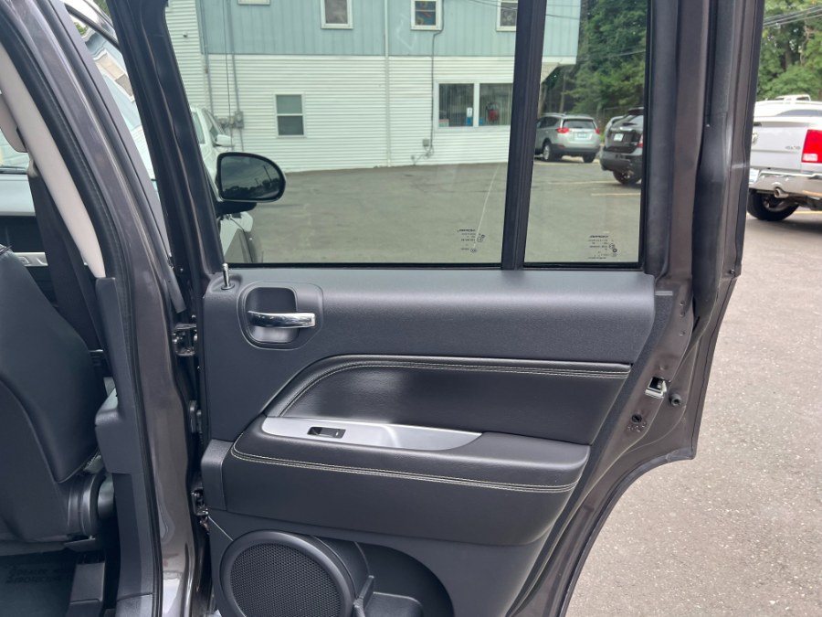 Used Jeep Compass 4WD 4dr High Altitude Edition 2016 | Bristol Auto Center LLC. Bristol, Connecticut Used Jeep Compass 4WD 4dr High Altitude Edition 2016 | Bristol Auto Center LLC. Bristol, Connecticut