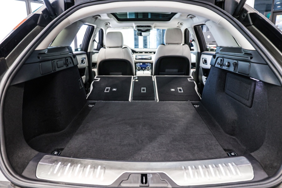 Used Land Rover Range Rover Velar P380 R-Dynamic SE 2018 | 26 Motors Long Island. ELMONT, New York Used Land Rover Range Rover Velar P380 R-Dynamic SE 2018 | 26 Motors Long Island. ELMONT, New York