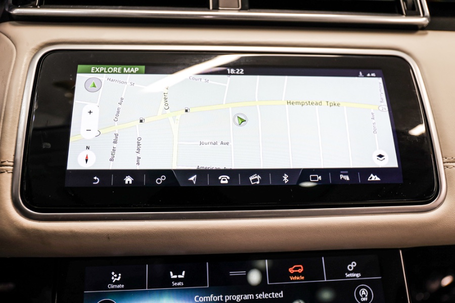 Used Land Rover Range Rover Velar P380 R-Dynamic SE 2018 | 26 Motors Long Island. ELMONT, New York Used Land Rover Range Rover Velar P380 R-Dynamic SE 2018 | 26 Motors Long Island. ELMONT, New York