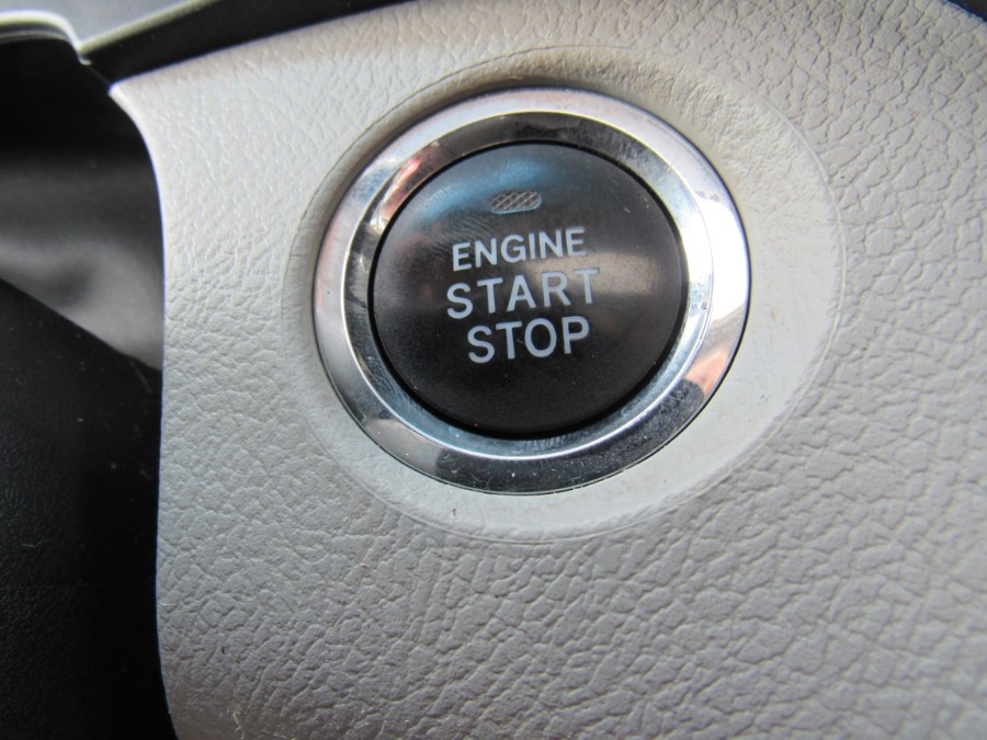 2016 Toyota Sienna XLE, available for sale in Worcester, Massachusetts | Hilario's Auto Sales Inc.. Worcester, Massachusetts 2016 Toyota Sienna XLE, available for sale in Worcester, Massachusetts | Hilario's Auto Sales Inc.. Worcester, Massachusetts