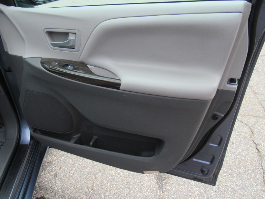 2016 Toyota Sienna XLE, available for sale in Worcester, Massachusetts | Hilario's Auto Sales Inc.. Worcester, Massachusetts 2016 Toyota Sienna XLE, available for sale in Worcester, Massachusetts | Hilario's Auto Sales Inc.. Worcester, Massachusetts