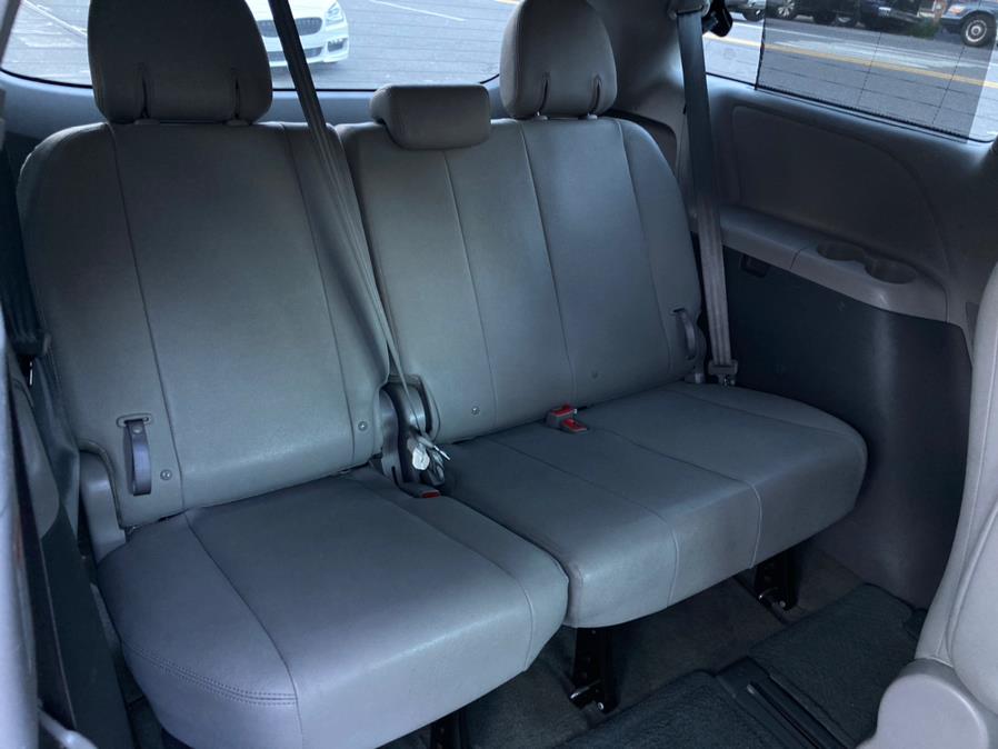 2015 Toyota Sienna 5dr 7-Pass Van XLE Premium AWD (Natl), available for sale in Brooklyn, New York | Carsbuck Inc.. Brooklyn, New York 2015 Toyota Sienna 5dr 7-Pass Van XLE Premium AWD (Natl), available for sale in Brooklyn, New York | Carsbuck Inc.. Brooklyn, New York