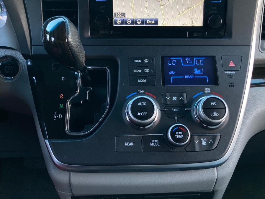 2015 Toyota Sienna 5dr 7-Pass Van XLE Premium AWD (Natl), available for sale in Brooklyn, New York | Carsbuck Inc.. Brooklyn, New York 2015 Toyota Sienna 5dr 7-Pass Van XLE Premium AWD (Natl), available for sale in Brooklyn, New York | Carsbuck Inc.. Brooklyn, New York