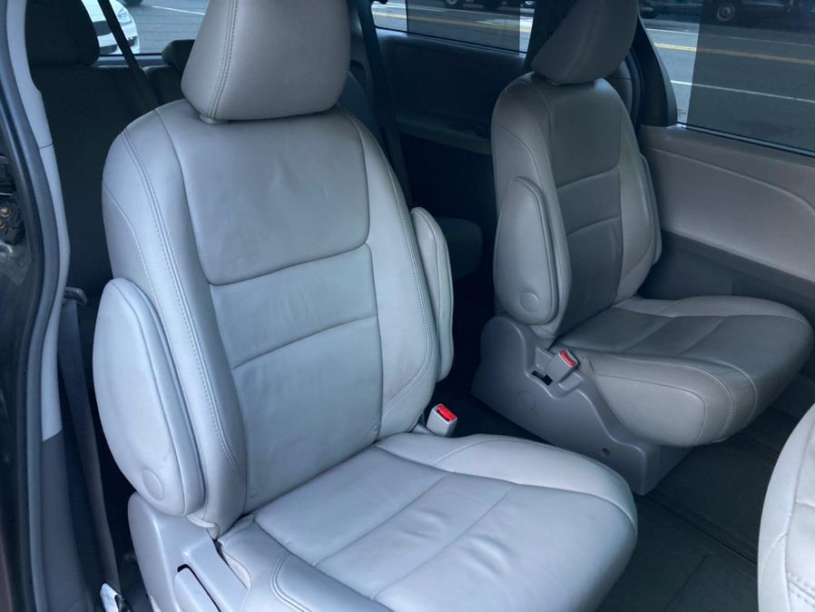 2015 Toyota Sienna 5dr 7-Pass Van XLE Premium AWD (Natl), available for sale in Brooklyn, New York | Carsbuck Inc.. Brooklyn, New York 2015 Toyota Sienna 5dr 7-Pass Van XLE Premium AWD (Natl), available for sale in Brooklyn, New York | Carsbuck Inc.. Brooklyn, New York