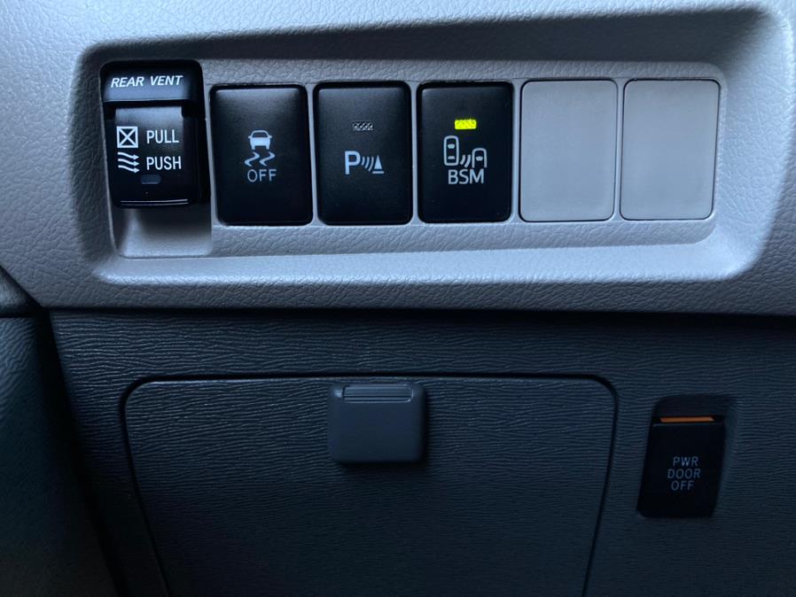 2015 Toyota Sienna 5dr 7-Pass Van XLE Premium AWD (Natl), available for sale in Brooklyn, New York | Carsbuck Inc.. Brooklyn, New York 2015 Toyota Sienna 5dr 7-Pass Van XLE Premium AWD (Natl), available for sale in Brooklyn, New York | Carsbuck Inc.. Brooklyn, New York