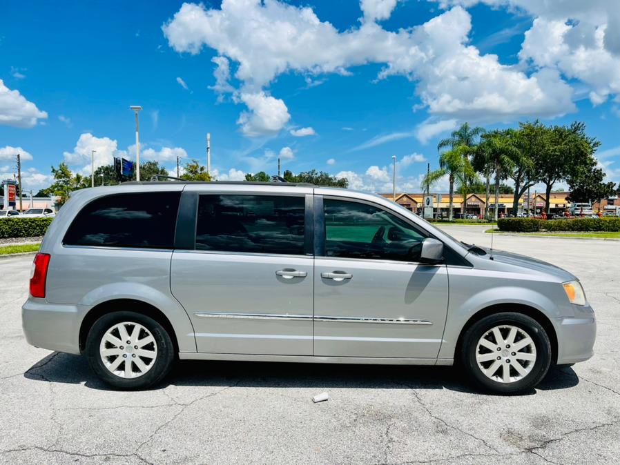 Used Chrysler Town & Country 4dr Wgn Touring 2013 | 2 Car Pros. Orlando, Florida Used Chrysler Town & Country 4dr Wgn Touring 2013 | 2 Car Pros. Orlando, Florida