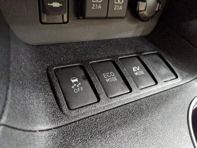 2019 Toyota Highlander Hybrid XLE AWD w/ Navi & rearCam, available for sale in Maple Shade, New Jersey | Car Revolution. Maple Shade, New Jersey 2019 Toyota Highlander Hybrid XLE AWD w/ Navi & rearCam, available for sale in Maple Shade, New Jersey | Car Revolution. Maple Shade, New Jersey