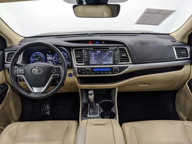 2019 Toyota Highlander Hybrid XLE AWD w/ Navi & rearCam, available for sale in Maple Shade, New Jersey | Car Revolution. Maple Shade, New Jersey 2019 Toyota Highlander Hybrid XLE AWD w/ Navi & rearCam, available for sale in Maple Shade, New Jersey | Car Revolution. Maple Shade, New Jersey