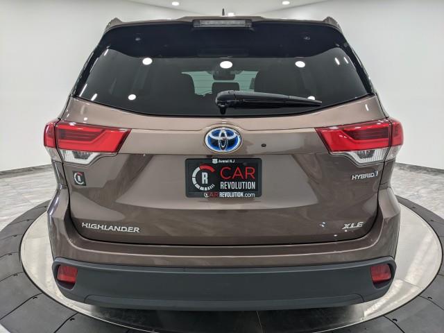 2019 Toyota Highlander Hybrid XLE AWD w/ Navi & rearCam, available for sale in Maple Shade, New Jersey | Car Revolution. Maple Shade, New Jersey 2019 Toyota Highlander Hybrid XLE AWD w/ Navi & rearCam, available for sale in Maple Shade, New Jersey | Car Revolution. Maple Shade, New Jersey
