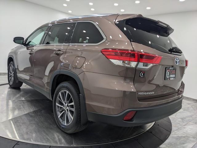2019 Toyota Highlander Hybrid XLE AWD w/ Navi & rearCam, available for sale in Maple Shade, New Jersey | Car Revolution. Maple Shade, New Jersey 2019 Toyota Highlander Hybrid XLE AWD w/ Navi & rearCam, available for sale in Maple Shade, New Jersey | Car Revolution. Maple Shade, New Jersey