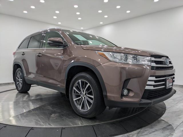 2019 Toyota Highlander Hybrid XLE AWD w/ Navi & rearCam, available for sale in Maple Shade, New Jersey | Car Revolution. Maple Shade, New Jersey 2019 Toyota Highlander Hybrid XLE AWD w/ Navi & rearCam, available for sale in Maple Shade, New Jersey | Car Revolution. Maple Shade, New Jersey