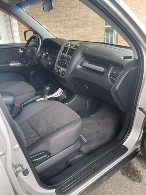 2007 Kia Sportage 4WD 4dr V6 Auto EX, available for sale in New Britain, Connecticut | Supreme Automotive. New Britain, Connecticut 2007 Kia Sportage 4WD 4dr V6 Auto EX, available for sale in New Britain, Connecticut | Supreme Automotive. New Britain, Connecticut