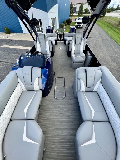 2018 Manitou Legacy 250 SHP, available for sale in Darien, Wisconsin | Geneva Motor Cars. Darien, Wisconsin 2018 Manitou Legacy 250 SHP, available for sale in Darien, Wisconsin | Geneva Motor Cars. Darien, Wisconsin