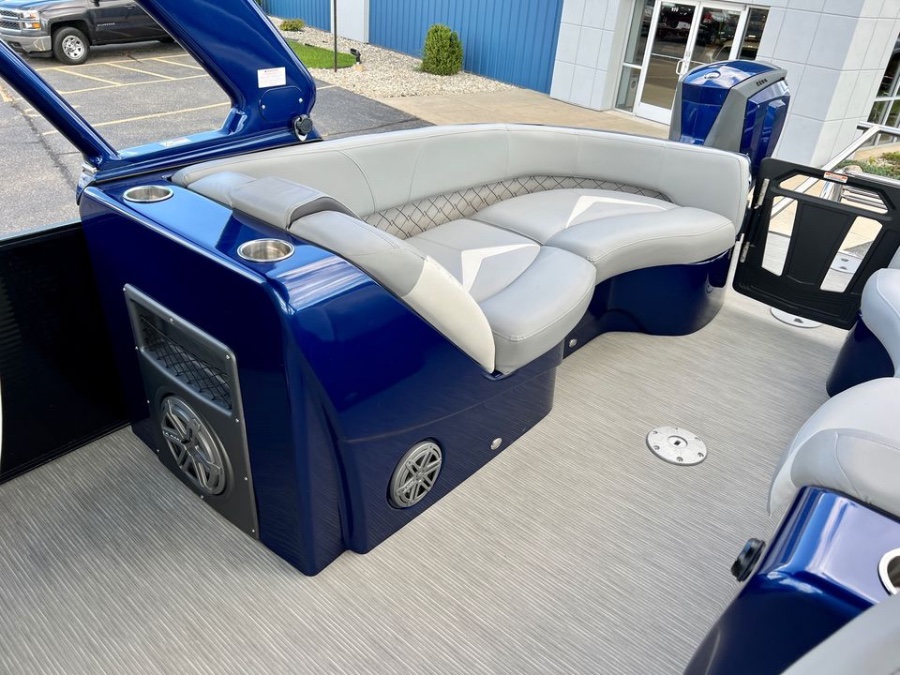 2018 Manitou Legacy 250 SHP, available for sale in Darien, Wisconsin | Geneva Motor Cars. Darien, Wisconsin 2018 Manitou Legacy 250 SHP, available for sale in Darien, Wisconsin | Geneva Motor Cars. Darien, Wisconsin