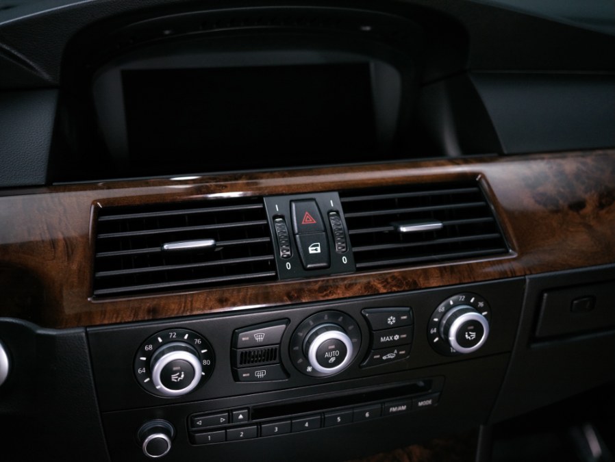 2010 BMW 5 Series 4dr Sdn 535i xDrive AWD, available for sale in North Salem, New York | Meccanic Shop North Inc. North Salem, New York 2010 BMW 5 Series 4dr Sdn 535i xDrive AWD, available for sale in North Salem, New York | Meccanic Shop North Inc. North Salem, New York